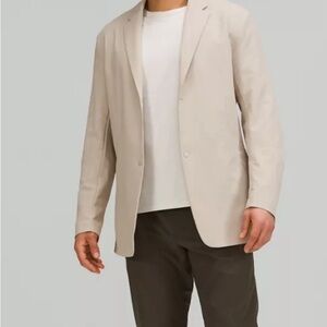 New Venture Blazer (size Medium, sand, gently worn, minor knick)
